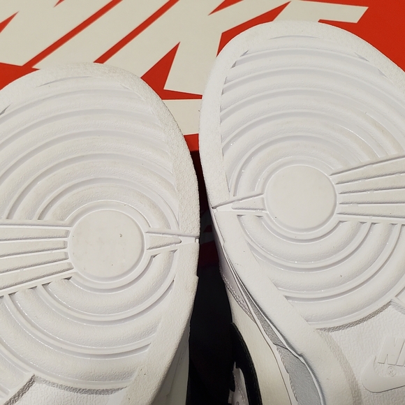 Nike Dunk Low Retro - Picture 9 of 9